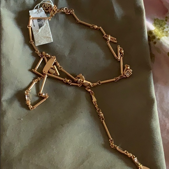 Kendra Scott y Crowley necklace in rose go… - Picture 10 of 13